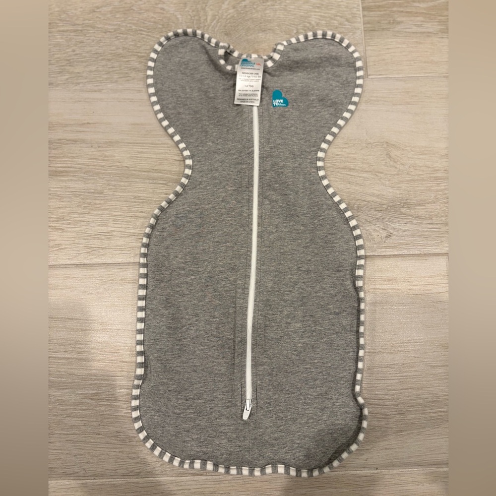Love to Dream Gray Swaddle with White Stripes, Newborn 1.0 TOG